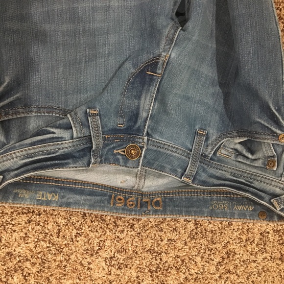 DL1961 jeans - Picture 3 of 5